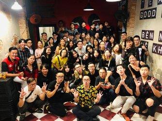 Uy Le - Saigon Tếu: ‘Mình luôn đặt cái tôi trước gương, kiểm tra từng chỗ lồi lõm, méo mó.’