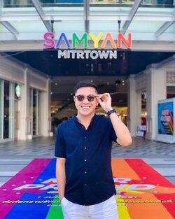 Samyan Mitrtown rực rỡ dải màu đặc trưng của cộng đồng LGBT
