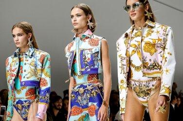 Versace - Từ bi kịch mất mát đến đế chế thời trang hàng đầu của nước Ý